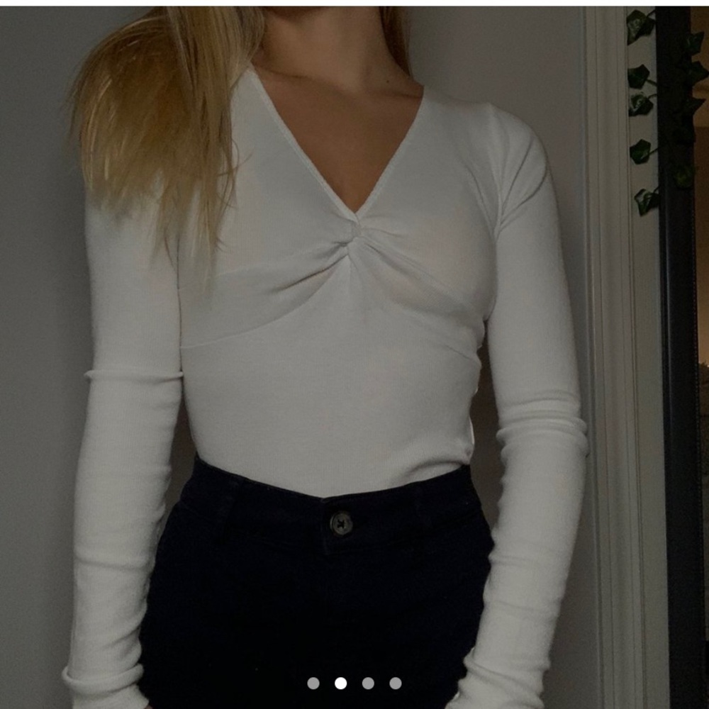 WHITE KNOT TOP - Picture 2 of 4